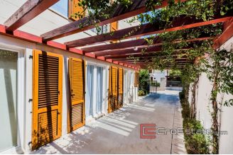 20 2013 36 Brac Villa sea view pool for sale