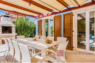 20 2013 36 Brac Villa sea view pool for sale