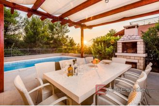 20 2013 36 Brac Villa sea view pool for sale