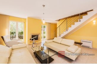 20 2013 36 Brac Villa sea view pool for sale