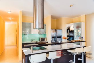 20 2013 36 Brac Villa sea view pool for sale