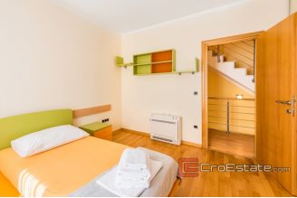20 2013 36 Brac Villa sea view pool for sale