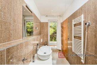 20 2013 36 Brac Villa sea view pool for sale