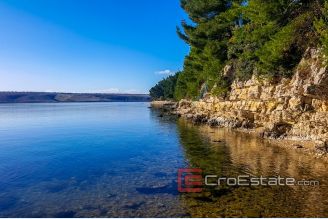01 4880 30 Zadar area house first row for sale