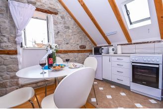20 2019 70 Trogir stone house for sale