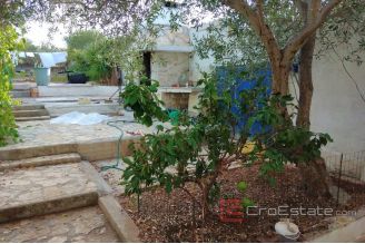 013 4977 30 island brac semi detached house for sale
