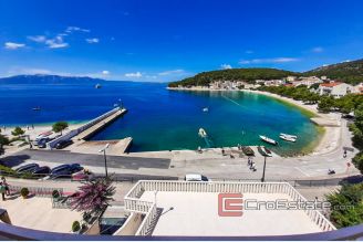 01 2016 416 Omis hotel house first row for sale