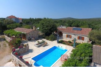 001 3558 30 rogoznica renovated stone houses for sale