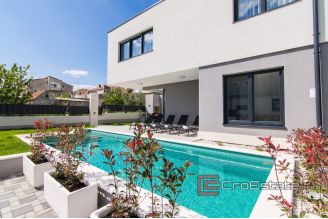 20 2019 88 Kastela villa new build for sale