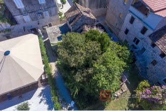 001 2013 66 trogir stone house in center for sale