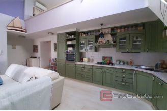 014 2016 370 trogir duplex apartment for sale
