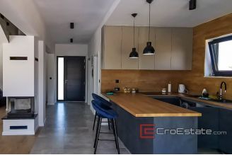 17 2022 296 Zadar area villa for sale