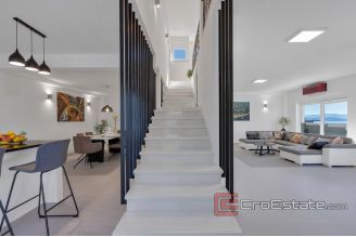 020 2018 145 near makarska new villa with pool for sale