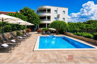 001 2021 263 rogoznica apartment villa near sea for sale