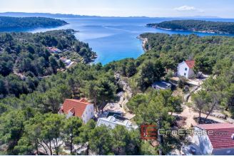 01 2011 90 Brac house sea view for sale