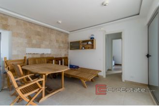 20 2011 90 Brac house sea view for sale
