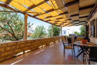 020 2011 107 Brac Semi detached house with sea view for sale