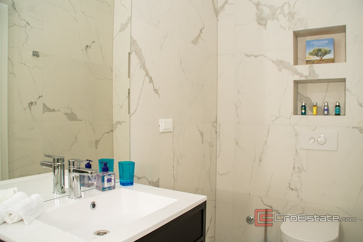 017 2018 157 Ciovo Luxury penthouse with a sea view for sale 017 2018 157 Ciovo Luxury penthouse with a sea view for sale