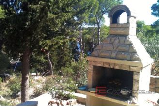 013 3474 30 island brac house overlooking sea for sale