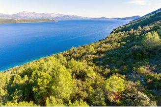 010 2047 18ex peljesac private seafront estate for sale