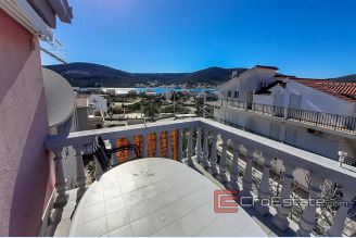 01 2016 388 Trogir area house sea view for sale
