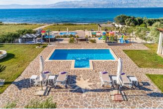 001 2018 10 Island of Brac stone villa in the first row to the sea for rent