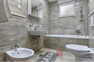 019 2025 74 Omis modern villa with pool and sea view
