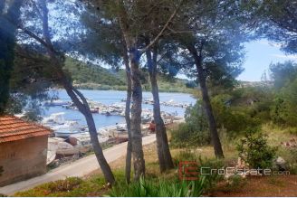 0001 5032 30 Pakostane building land first row to the sea for sale