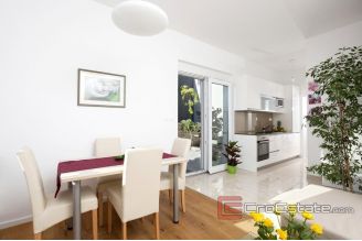 013 2028 09 near split beautiful apartment house for sale