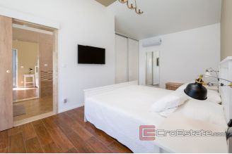 018 2018 178 Brac house with open sea view for sale