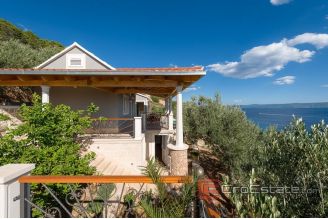 018 2018 178 Brac house with open sea view for sale
