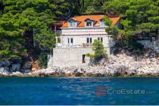 001 2026 82 Dubrovnik unique property first row to the sea for sale