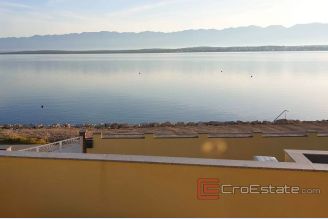 001 2043 09 Zadar house first row to the sea for sale