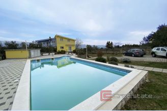 001 2040 07 Zadar house with spacious land for sale