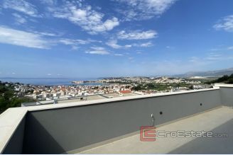 001 2043 21 near split modern villa with pool for sale