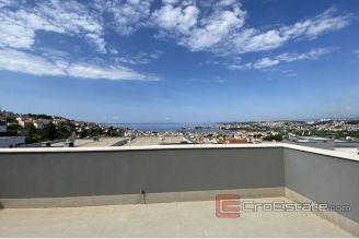 001 2043 22 near split luxury villa with pool for sale