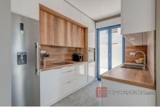 020 2018 193 Makarska newly built villa with pool for sale