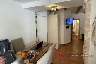 010 2036 36 split studio apartment for sale