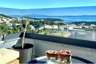 001 2036 37 makarska three bedroom apartment for sale