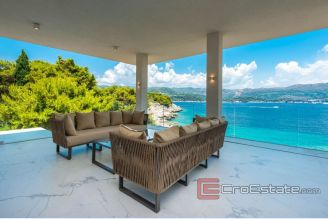 001 2026 90 near dubrovnik luxury villa by the sea for sale