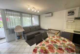 001 2036 39 split spinut three bedroom apartment for sale