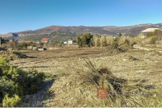 001 2040 28 Trogir building land near sea for sale