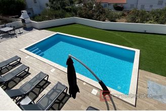 010 Vodice villa with pool for sale