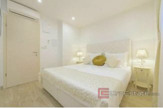 010 2016 518 Split apartment in unique location for sale