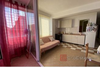 020 5141 30 Ugljan apartment house first row to the sea for sale