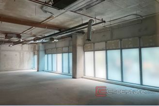 001 5155 30 Split Business space in  busy location for rent