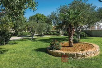 018 5161 30 Vodice luxury villa with pool for sale
