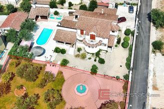 018 5161 30 Vodice luxury villa with pool for sale