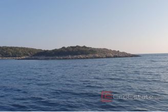 001 2031 60 Trogir Private island for sell