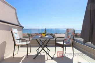 001 5173 30 Pag apartment house for sale